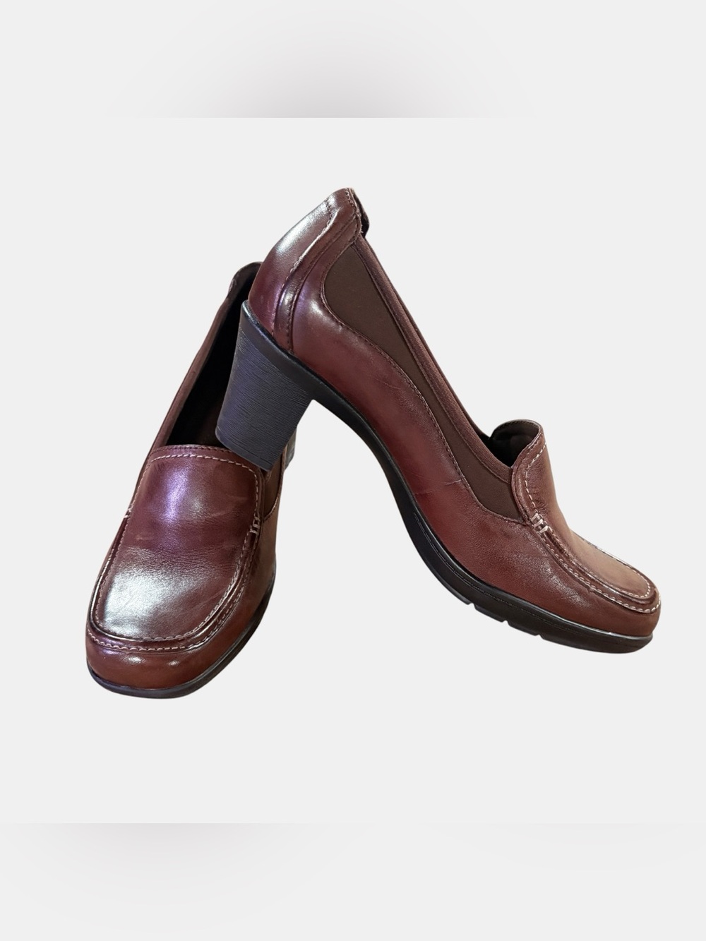 Clarks Bendables Brown Leather Loafer Heels Women’s Size 8 Comfort Slip-On Shoes